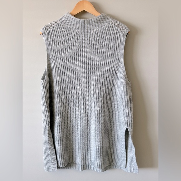 ALFRED SUNG Light Gray Sleeveless Turtleneck Sweater - Picture 1 of 3